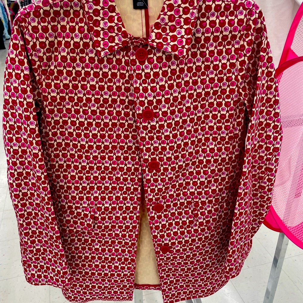 Light weight women’s jacket. Great for spring